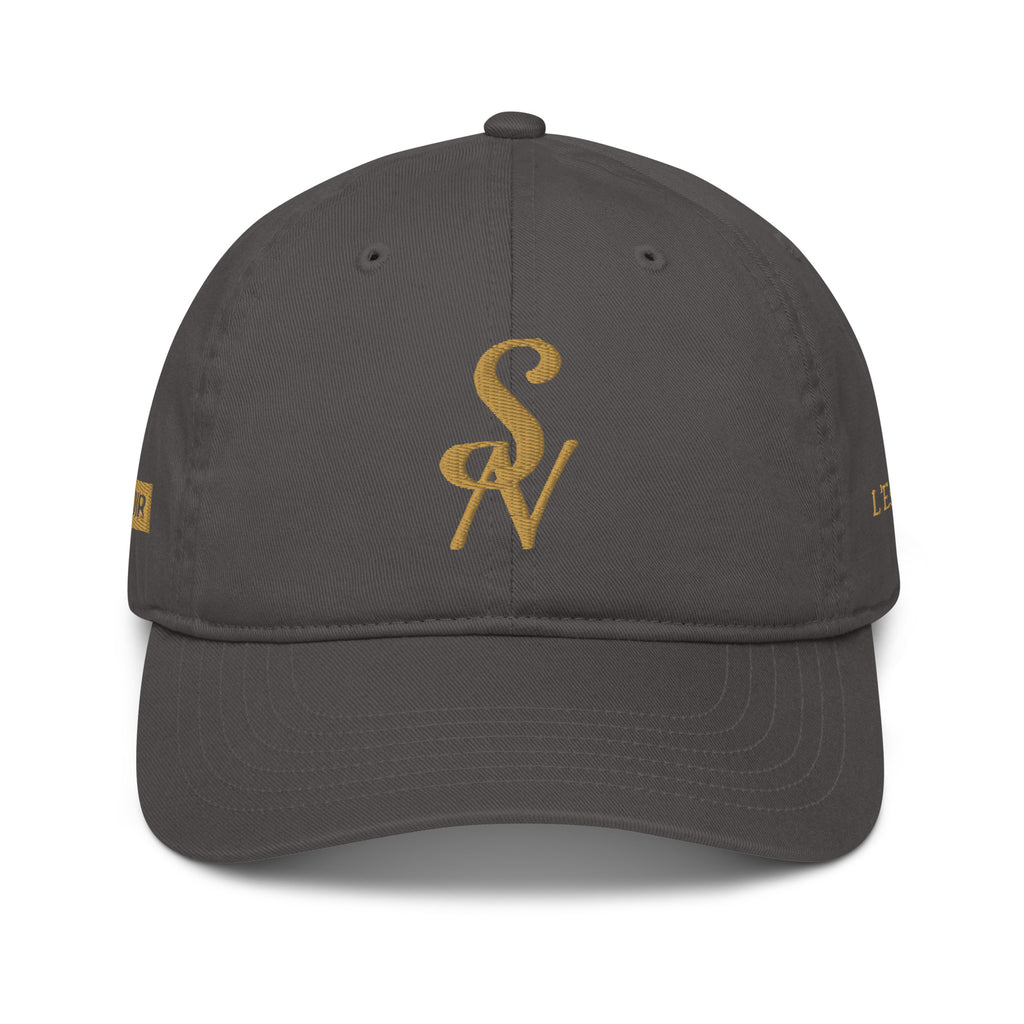 SAVANT NOIR dark gray cap with gold SV logo, designed as an organic cotton luxury cap